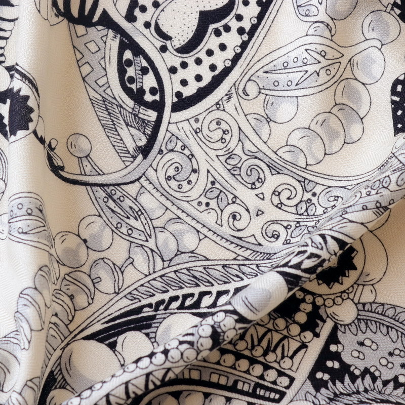 Silk Wool Scarf 135CM Luxury D - Winter Clothing Hong Kong recension och pris