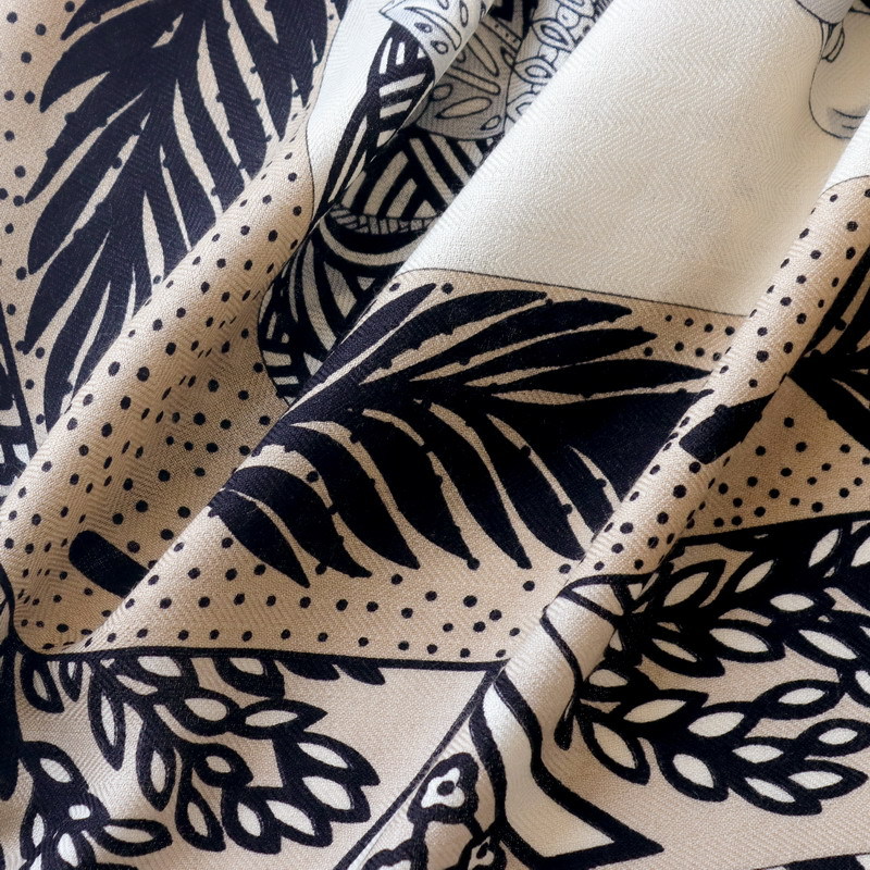 Silk Wool Scarf 135CM Luxury D - Winter Clothing Hong Kong recension och pris